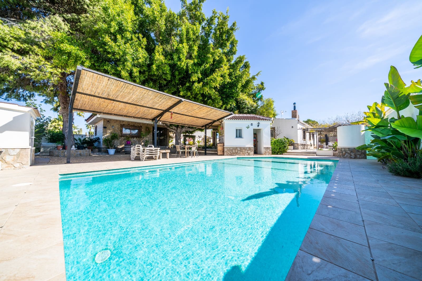 4 bedroom Villa for sale in La Escuera with pool - € 599,000 (Ref: 8840256)