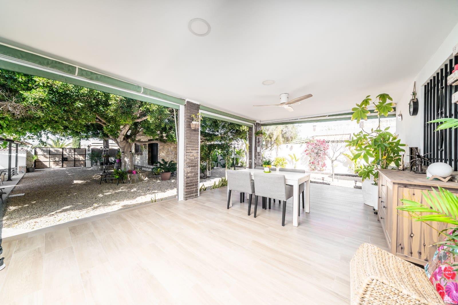 4 bedroom Villa for sale in La Escuera with pool - € 599,000 (Ref: 8840256)