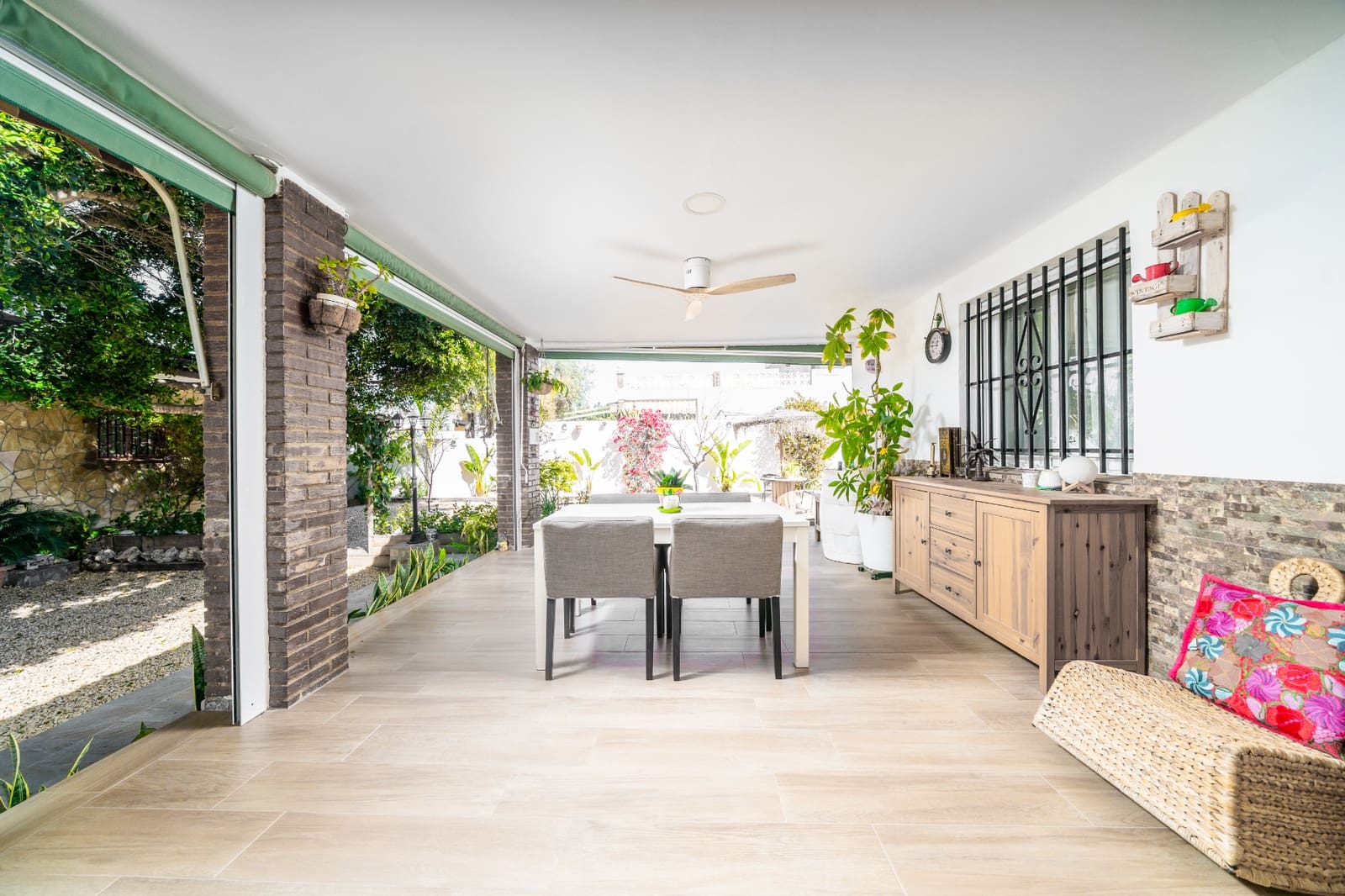 4 bedroom Villa for sale in La Escuera with pool - € 599,000 (Ref: 8840256)