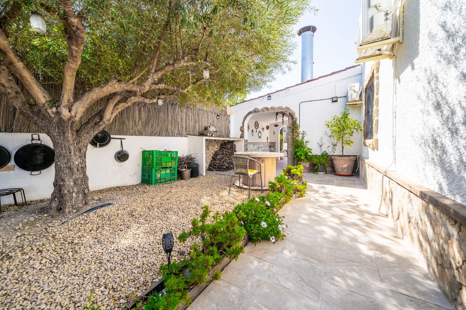 4 bedroom Villa for sale in La Escuera with pool - € 599,000 (Ref: 8840256)