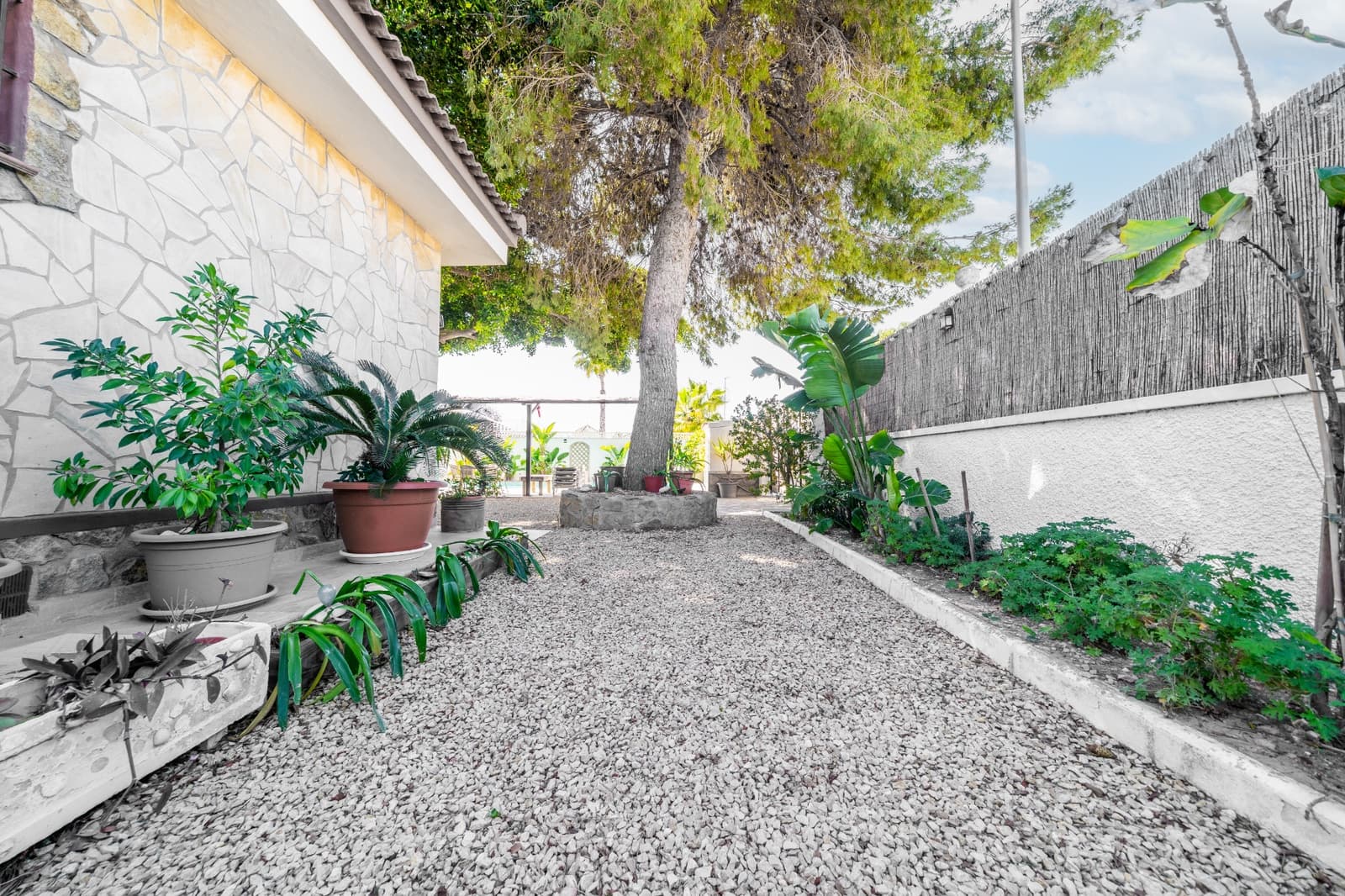 4 bedroom Villa for sale in La Escuera with pool - € 599,000 (Ref: 8840256)