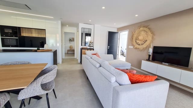 Chalet de 3 habitaciones en San Pedro del Pinatar en venta con piscina - 397.000 € (Ref: 8853216)