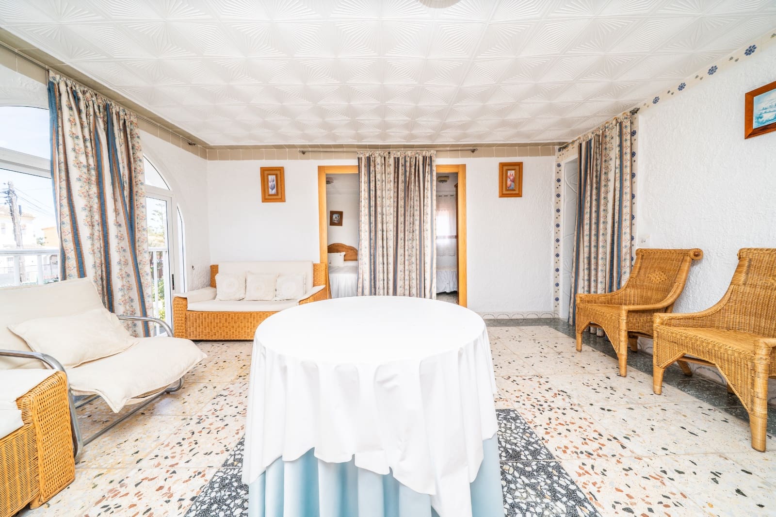 4 bedroom Villa for sale in San Fulgencio - € 325,000 (Ref: 8942057)