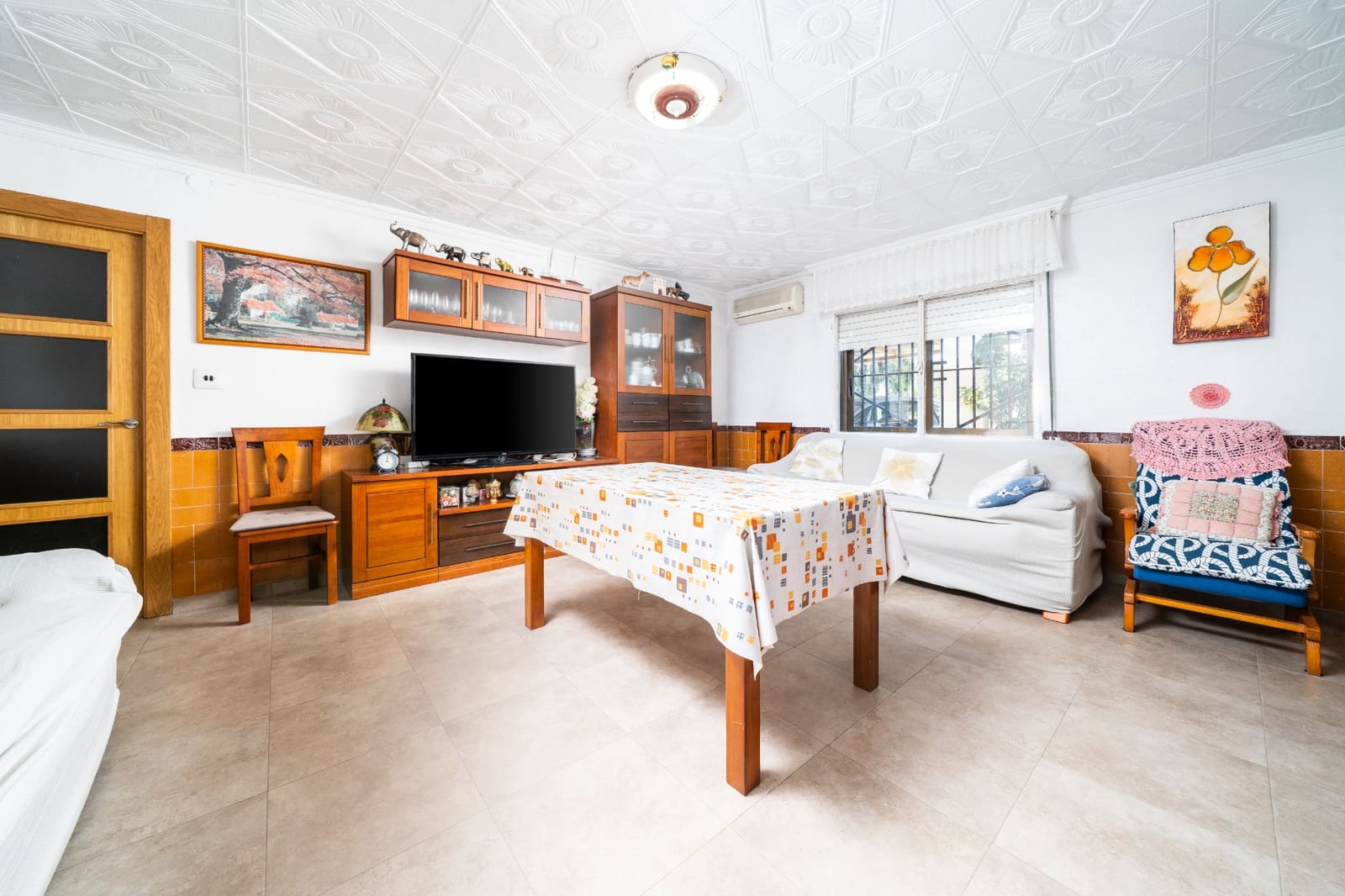 4 bedroom Villa for sale in San Fulgencio - € 325,000 (Ref: 8942057)