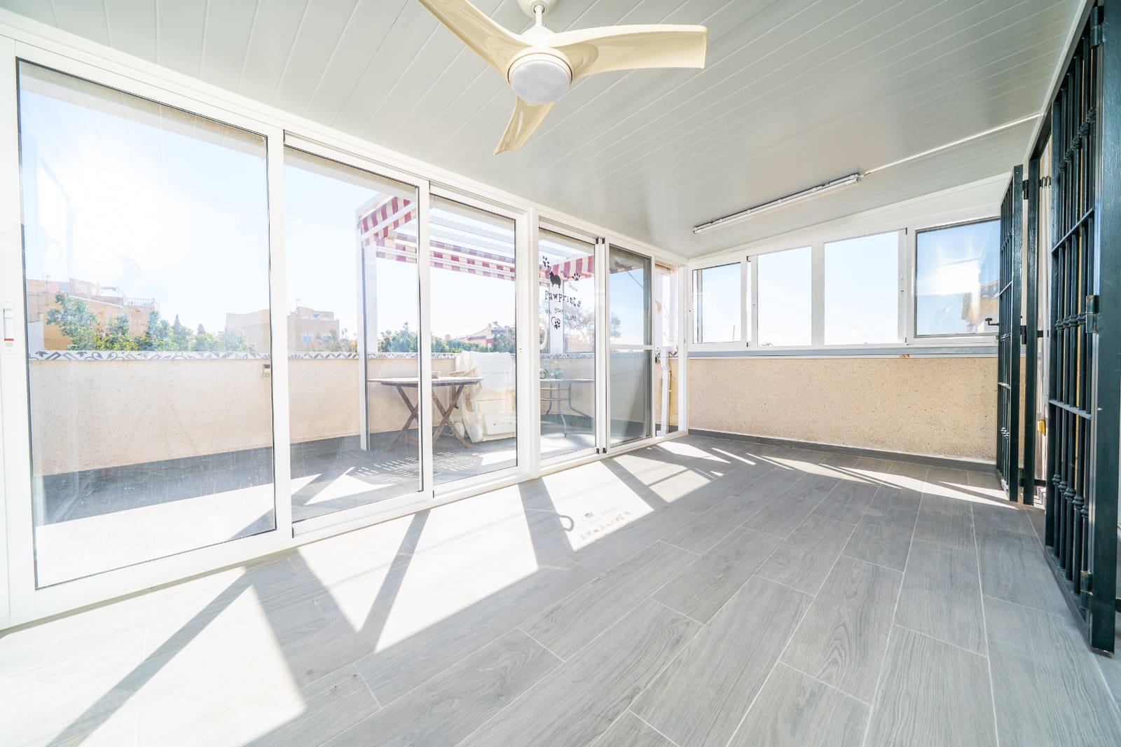 3 bedroom Villa for sale in La Marina with pool garage - € 215,000 (Ref: 8953790)