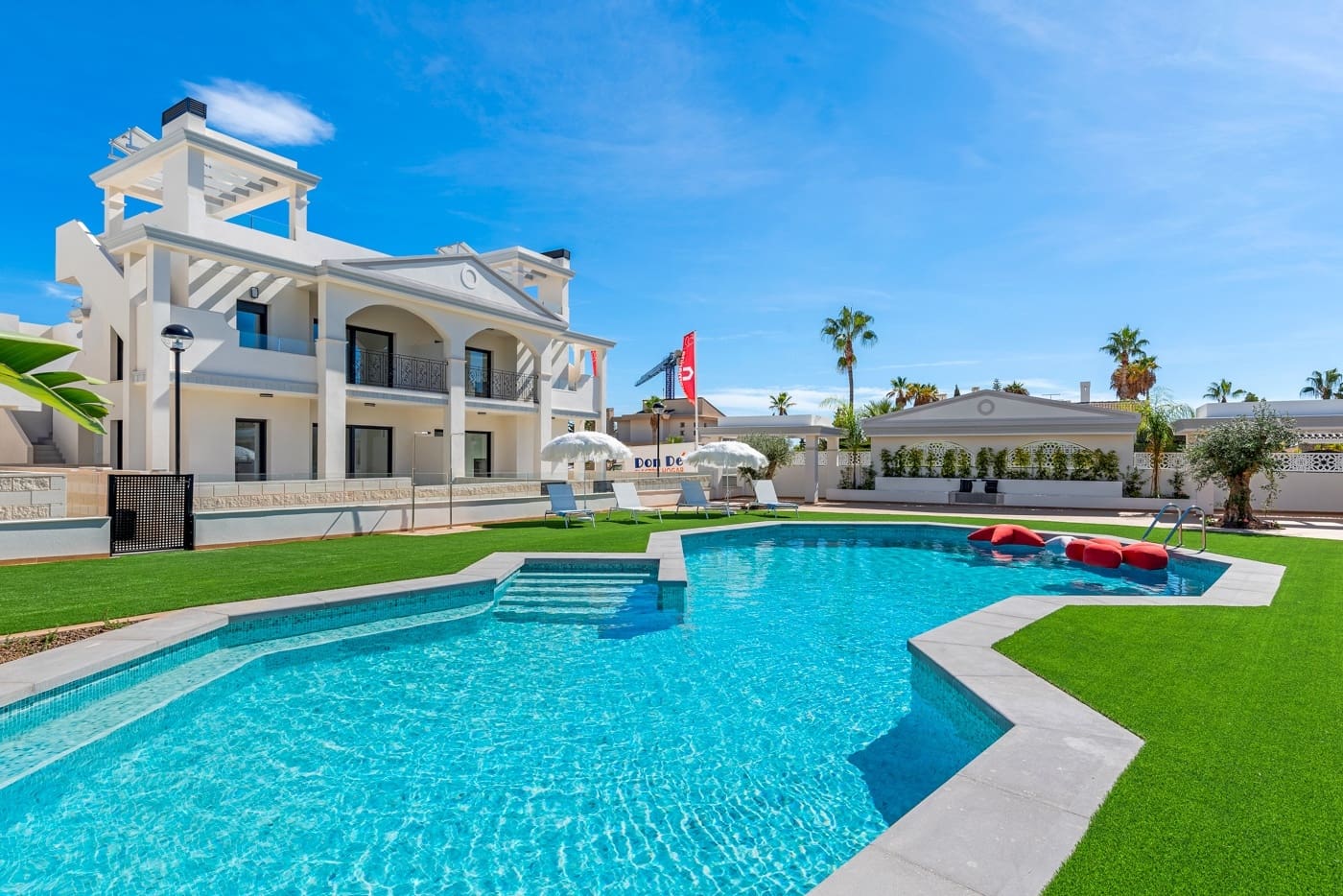 2 bedroom Apartment for sale in Ciudad Quesada with pool garage - € 363,000 (Ref: 8960955)