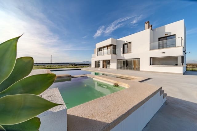 5 soveværelse Villa til salg i La Marina, Elche / Elx med swimmingpool garage - € 990.000 (Ref: 9018481)