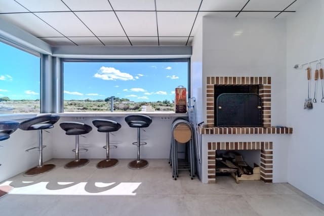 5 soveværelse Villa til salg i La Marina, Elche / Elx med swimmingpool garage - € 990.000 (Ref: 9018481)