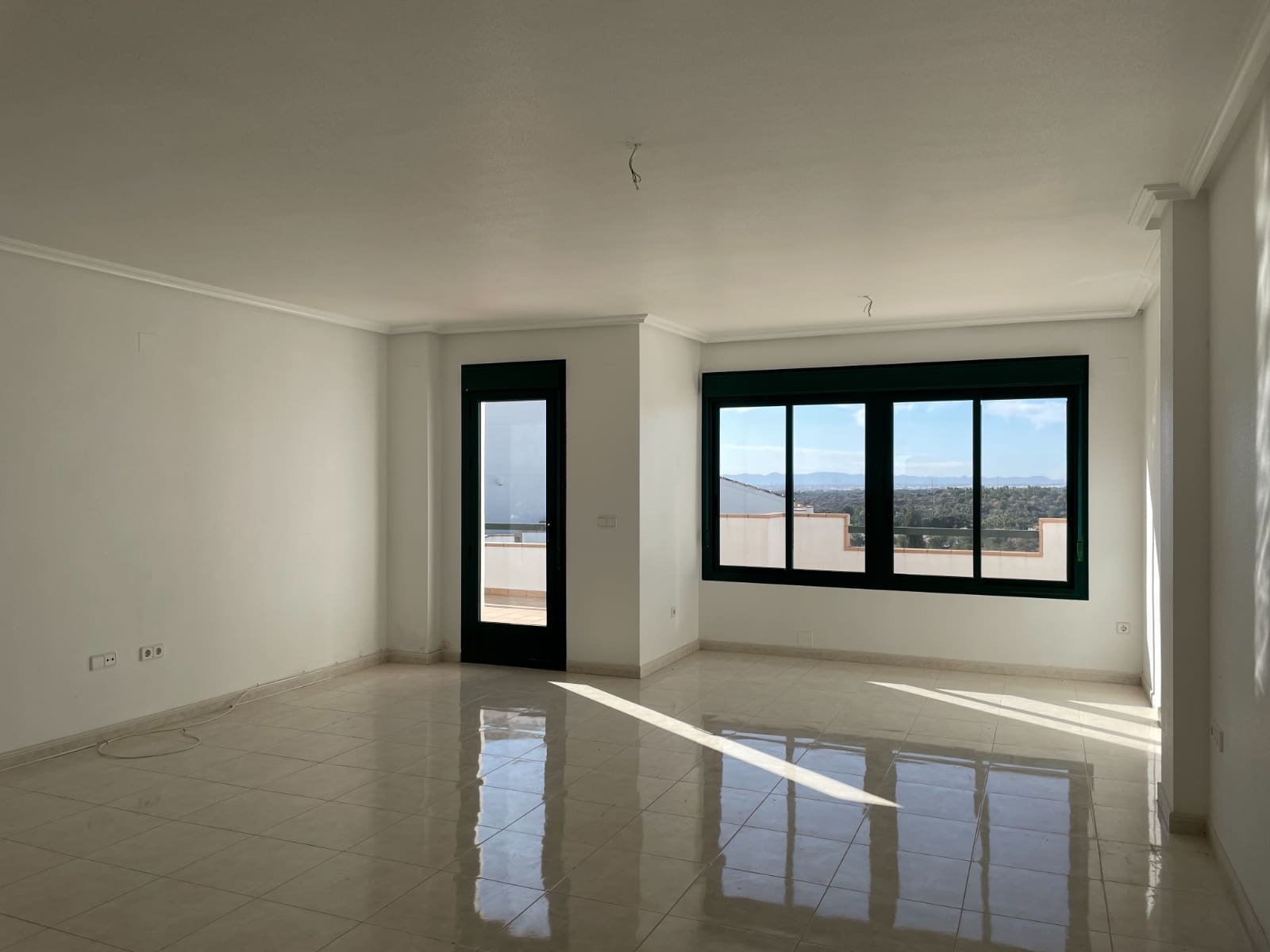 2 bedroom Apartment for sale in Alicante / Alacant city with pool - € 212,350 (Ref: 9022553)