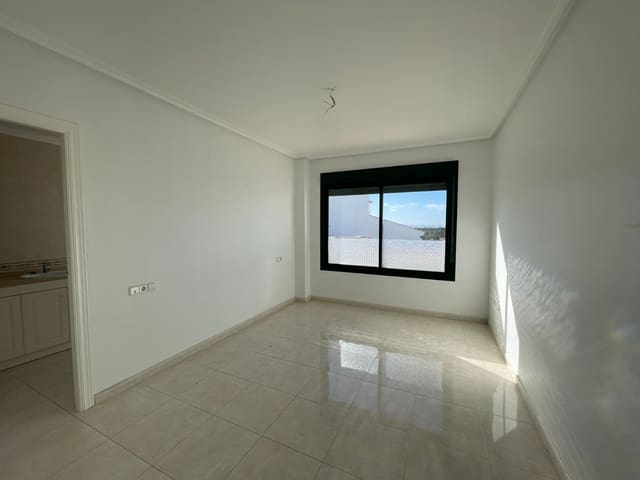 2 bedroom Apartment for sale in Alicante / Alacant city with pool - € 212,350 (Ref: 9022553)