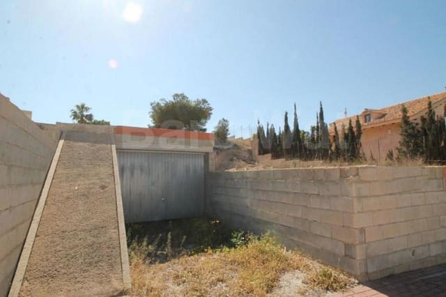 Grunde uden byggetilladelser til salg i La Marina, Elche / Elx - € 135.000 (Ref: 9026103)