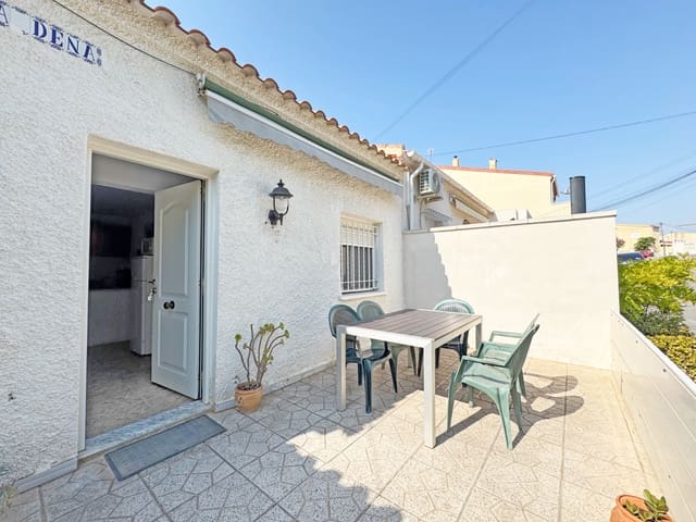 2 soveværelse Rækkehus til salg i La Marina, Elche / Elx - € 114.000 (Ref: 9108181)