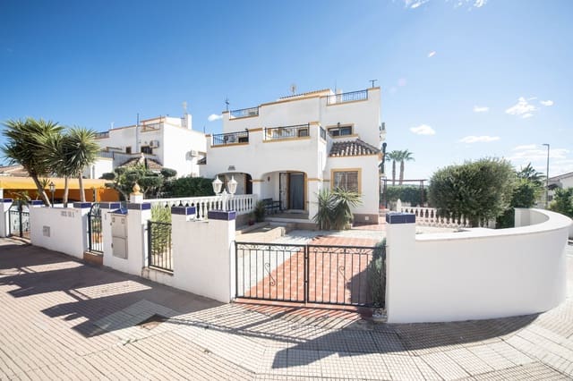 3 soveværelse Semi-Rækkehus til salg i La Marina, Elche / Elx med swimmingpool - € 215.000 (Ref: 9111487)