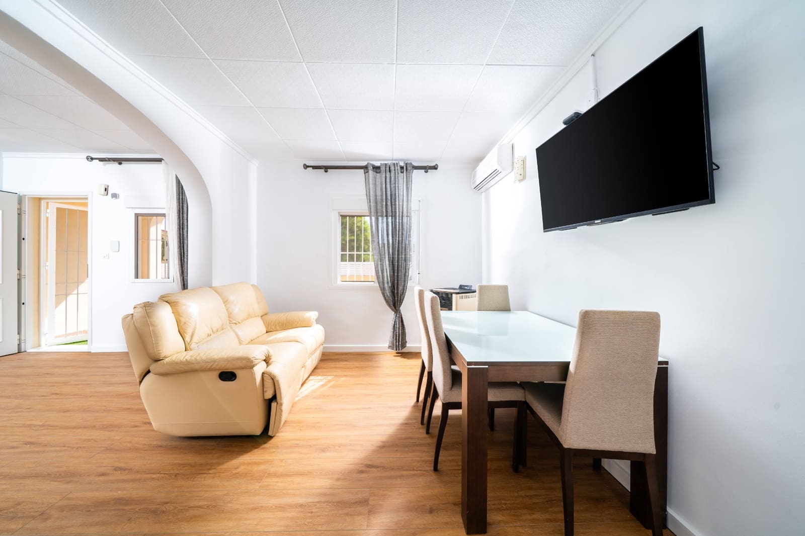 3 slaapkamer Villa te koop in La Marina met zwembad - € 299.000 (Ref: 9138649)