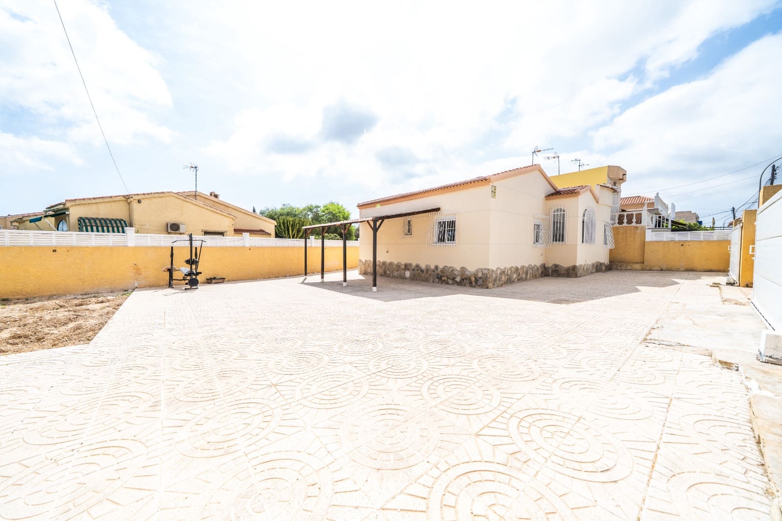 3 slaapkamer Villa te koop in La Marina met zwembad - € 299.000 (Ref: 9138649)