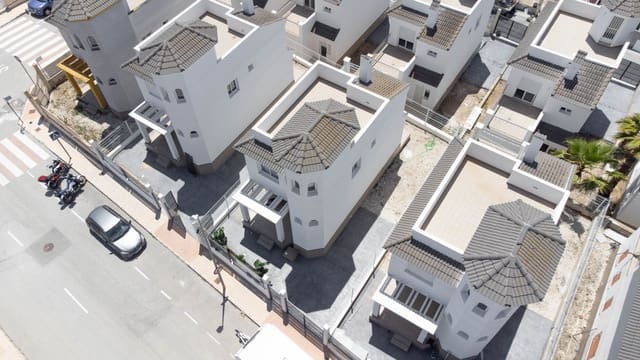 3 slaapkamer Villa te koop in San Fulgencio met zwembad - € 270.000 (Ref: 9162871)