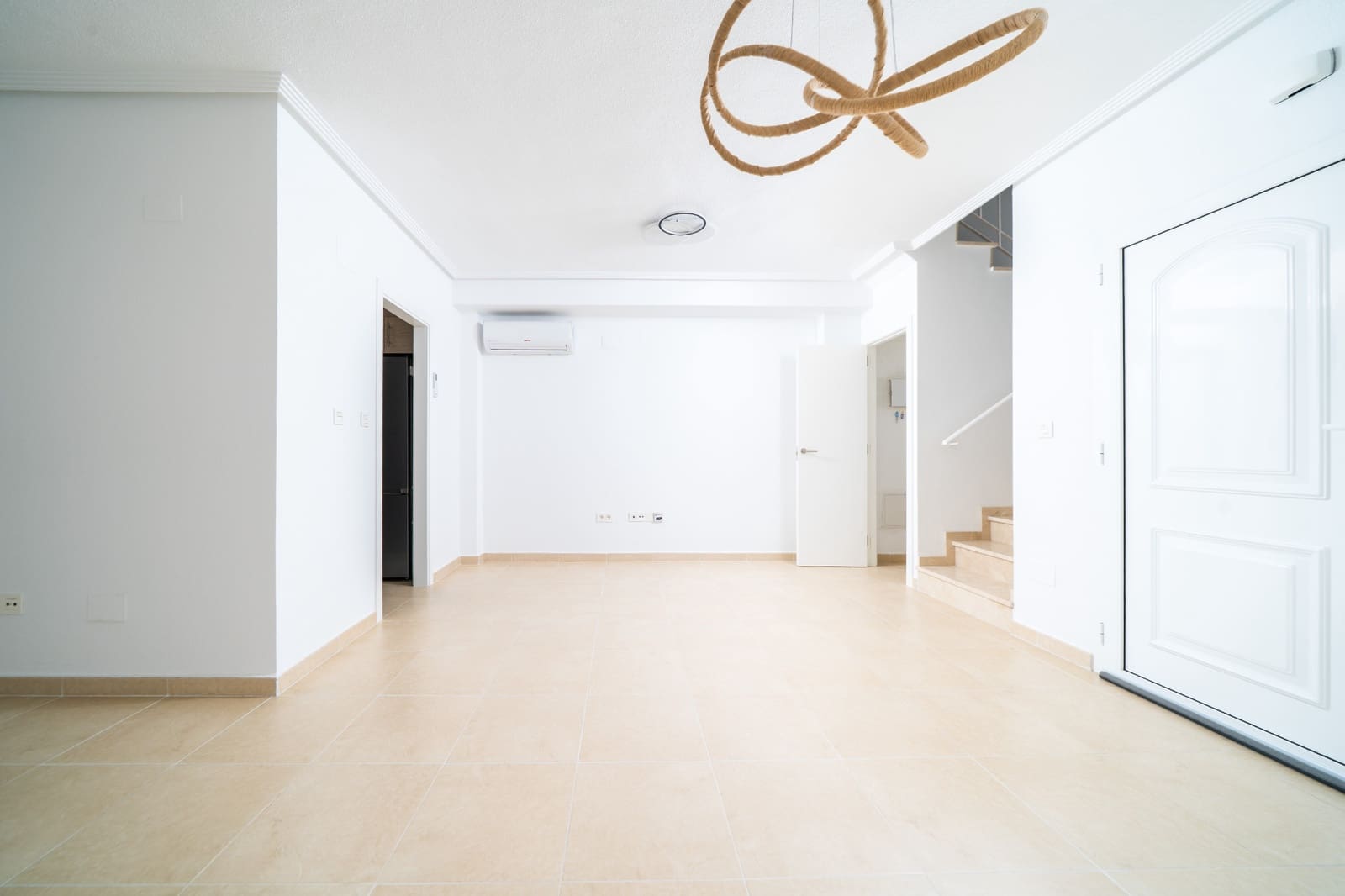 2 slaapkamer Villa te koop in La Marina met zwembad - € 278.000 (Ref: 9172244)