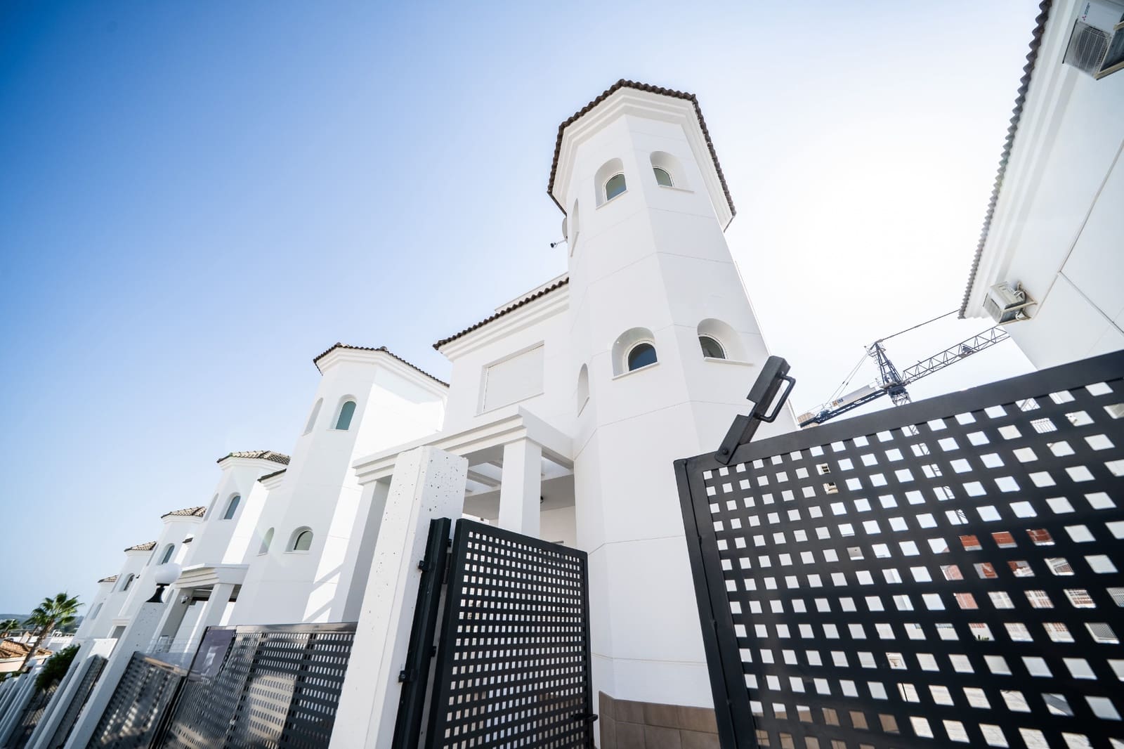 2 slaapkamer Villa te koop in La Marina met zwembad - € 278.000 (Ref: 9172244)