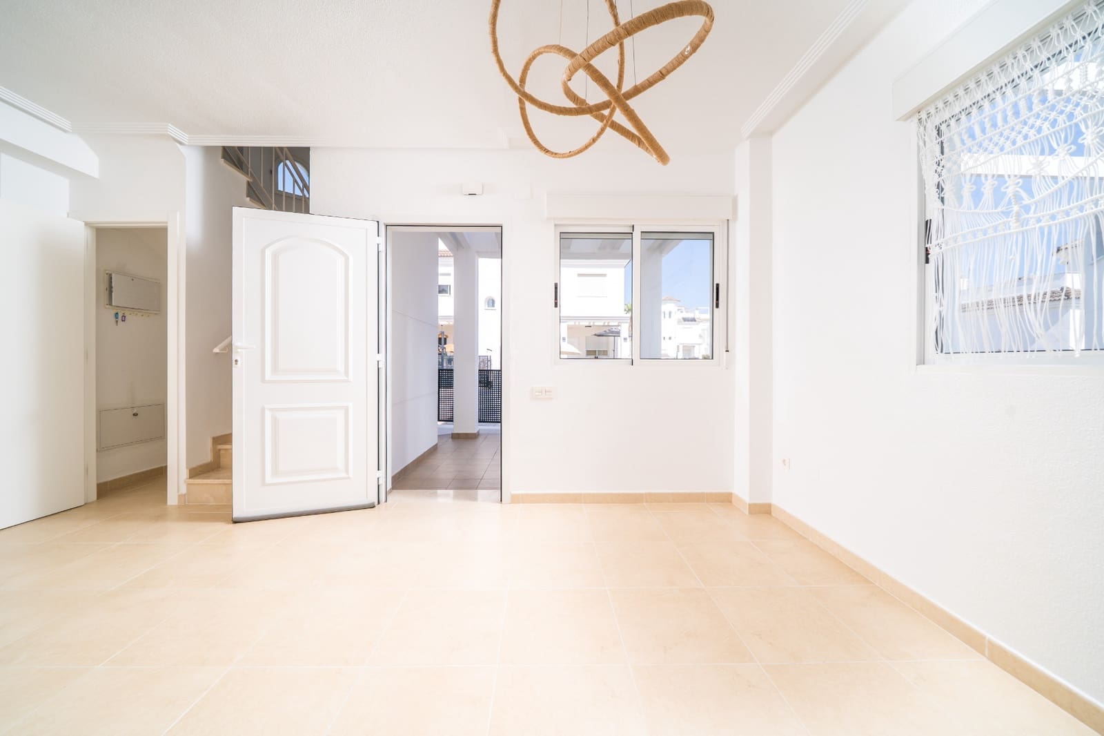 2 slaapkamer Villa te koop in La Marina met zwembad - € 278.000 (Ref: 9172244)