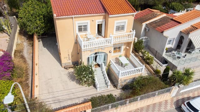 5 soveværelse Villa til salg i La Marina, Elche / Elx med swimmingpool - € 225.000 (Ref: 9185913)