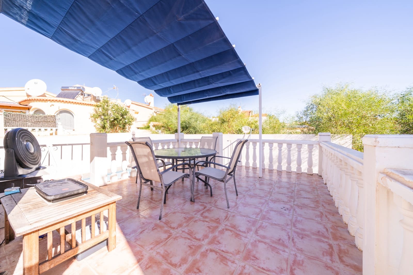 2 Zimmer Villa zu verkaufen in La Marina mit Pool - 239.000 € (Ref: 9205578)