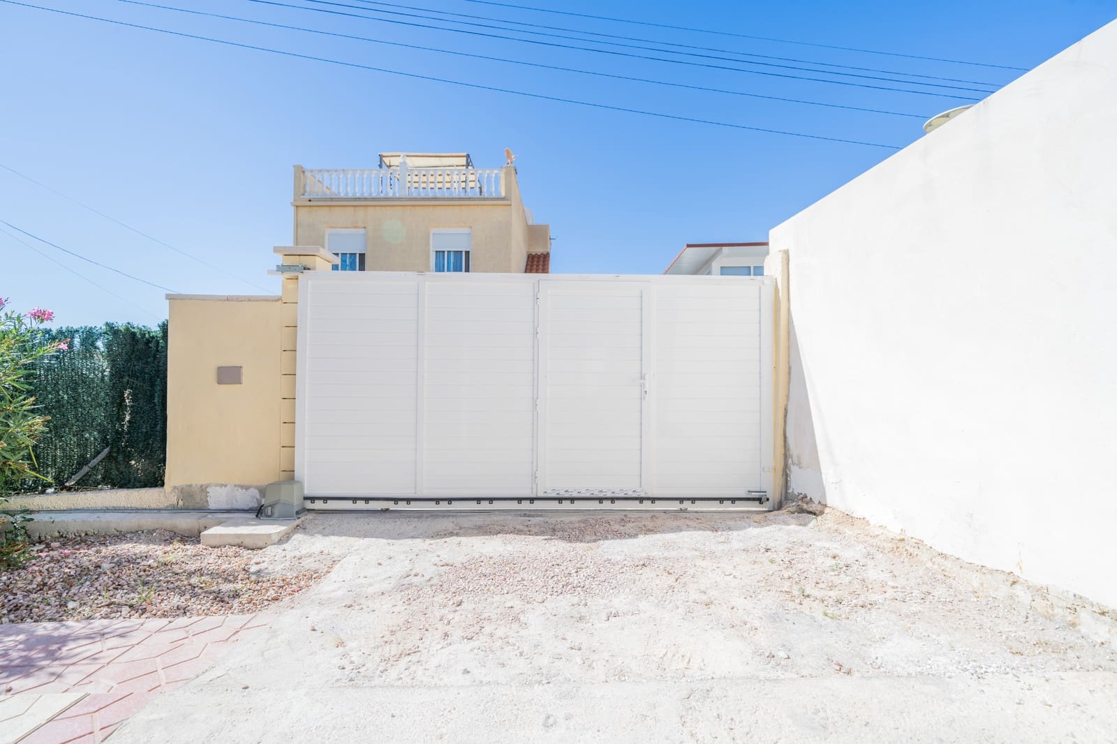 2 Zimmer Villa zu verkaufen in La Marina mit Pool - 239.000 € (Ref: 9205578)