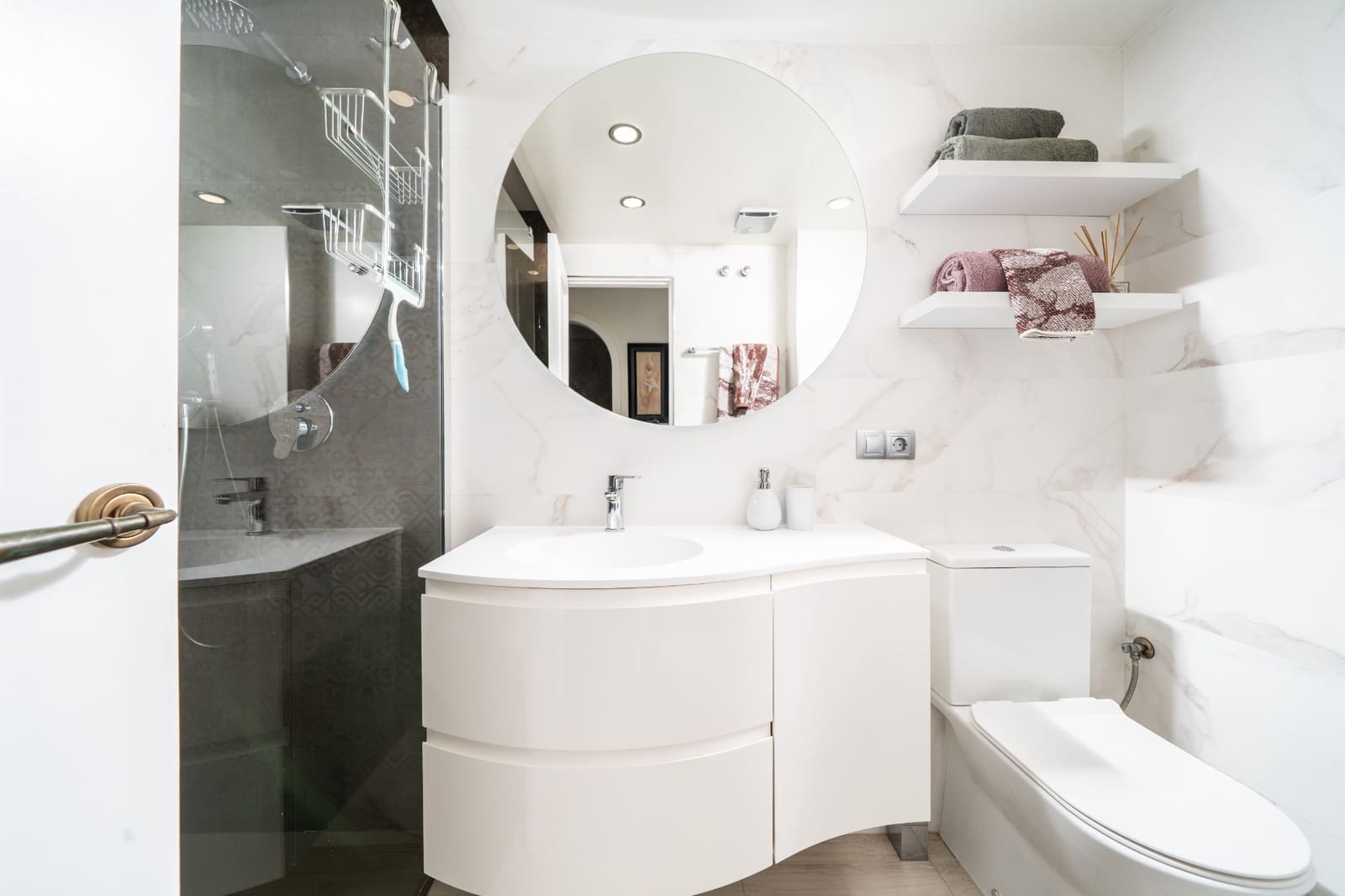 2 Zimmer Apartment zu verkaufen in El Pinet mit Pool - 220.000 € (Ref: 9235493)