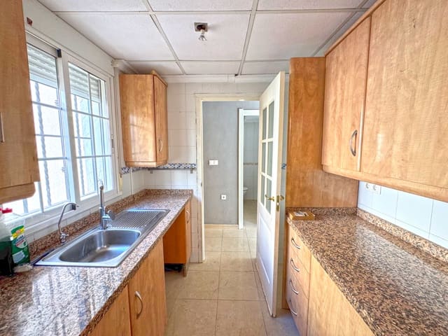 3 slaapkamer Villa te koop in La Marina, Elche / Elx met zwembad - € 188.000 (Ref: 9235494)