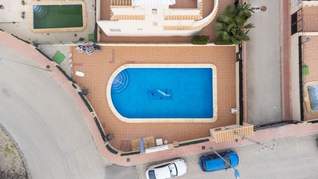 3 slaapkamer Villa te koop in La Marina, Elche / Elx met zwembad - € 188.000 (Ref: 9235494)