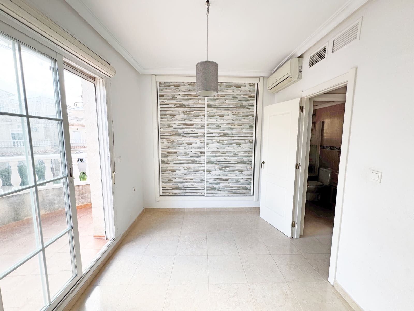 3 slaapkamer Villa te koop in La Marina met zwembad - € 188.000 (Ref: 9235494)