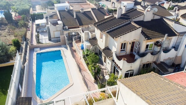 4 soverom Rekkehus til salgs i La Marina, Elche / Elx med svømmebasseng - € 179 000 (Ref: 9289589)