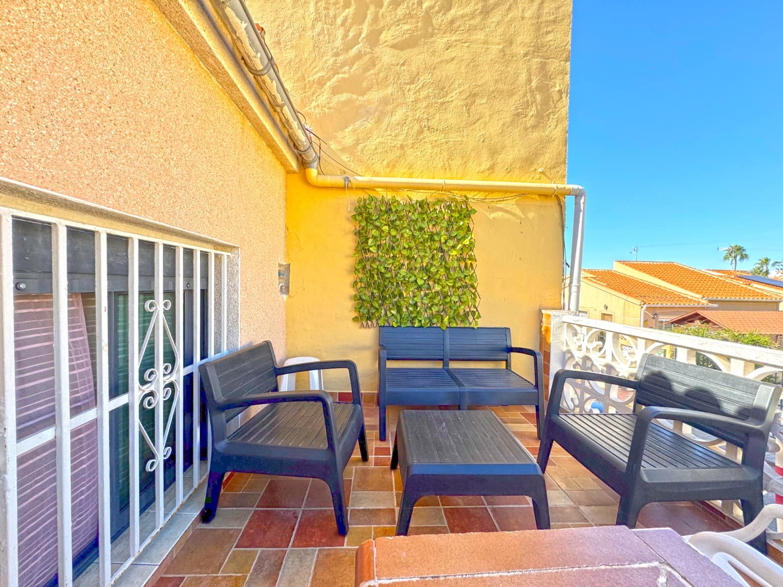 2 bedroom Townhouse for sale in La Marina - € 98,000 (Ref: 9354017)
