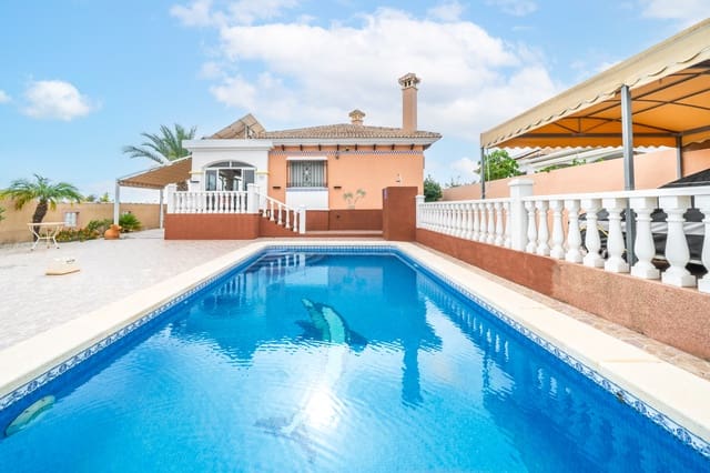 3 slaapkamer Villa te koop in La Marina, Elche / Elx met zwembad - € 420.000 (Ref: 9357800)