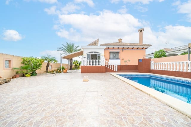 3 slaapkamer Villa te koop in La Marina, Elche / Elx met zwembad - € 420.000 (Ref: 9357800)