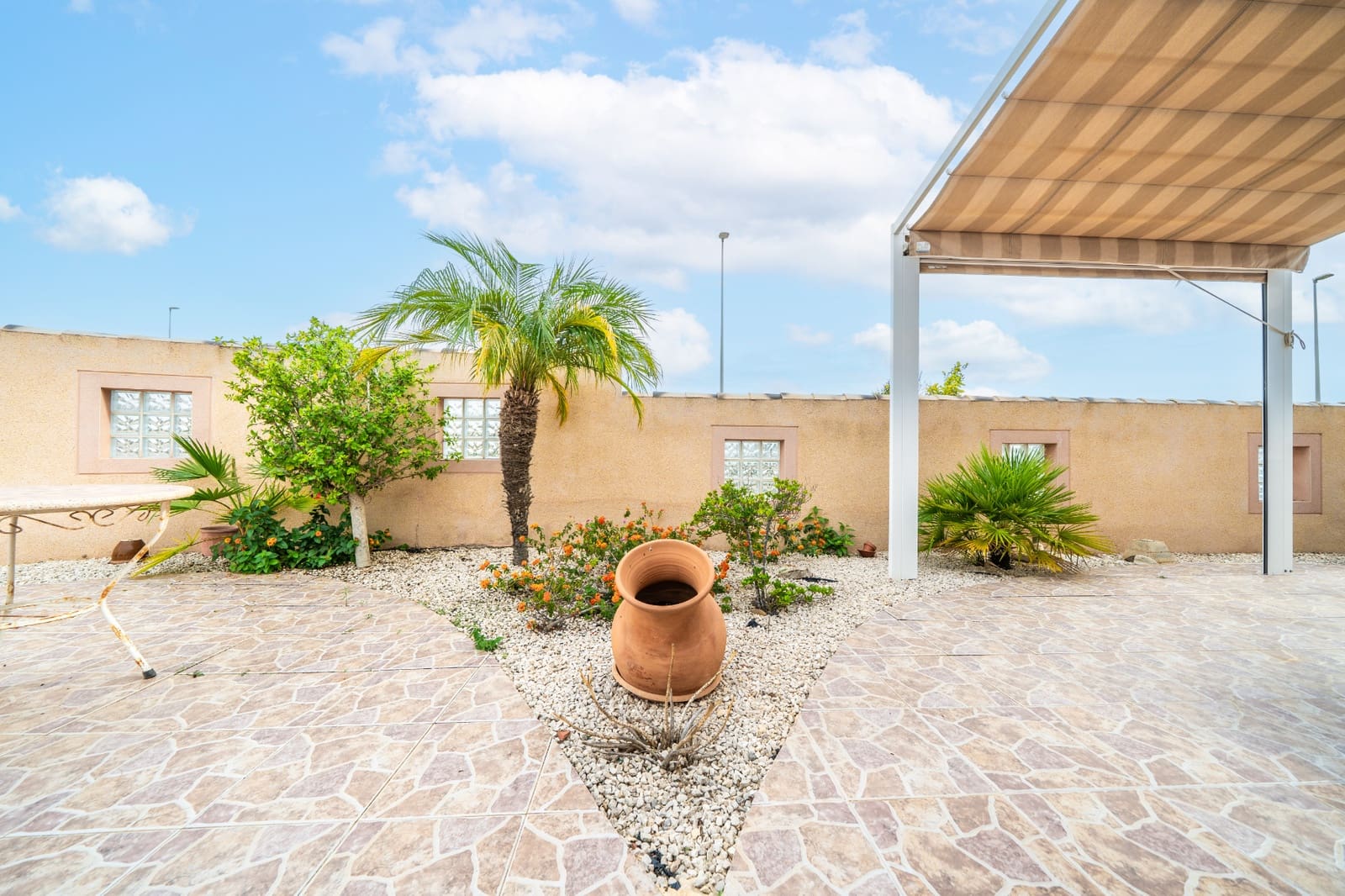 3 slaapkamer Villa te koop in La Marina met zwembad - € 420.000 (Ref: 9357800)