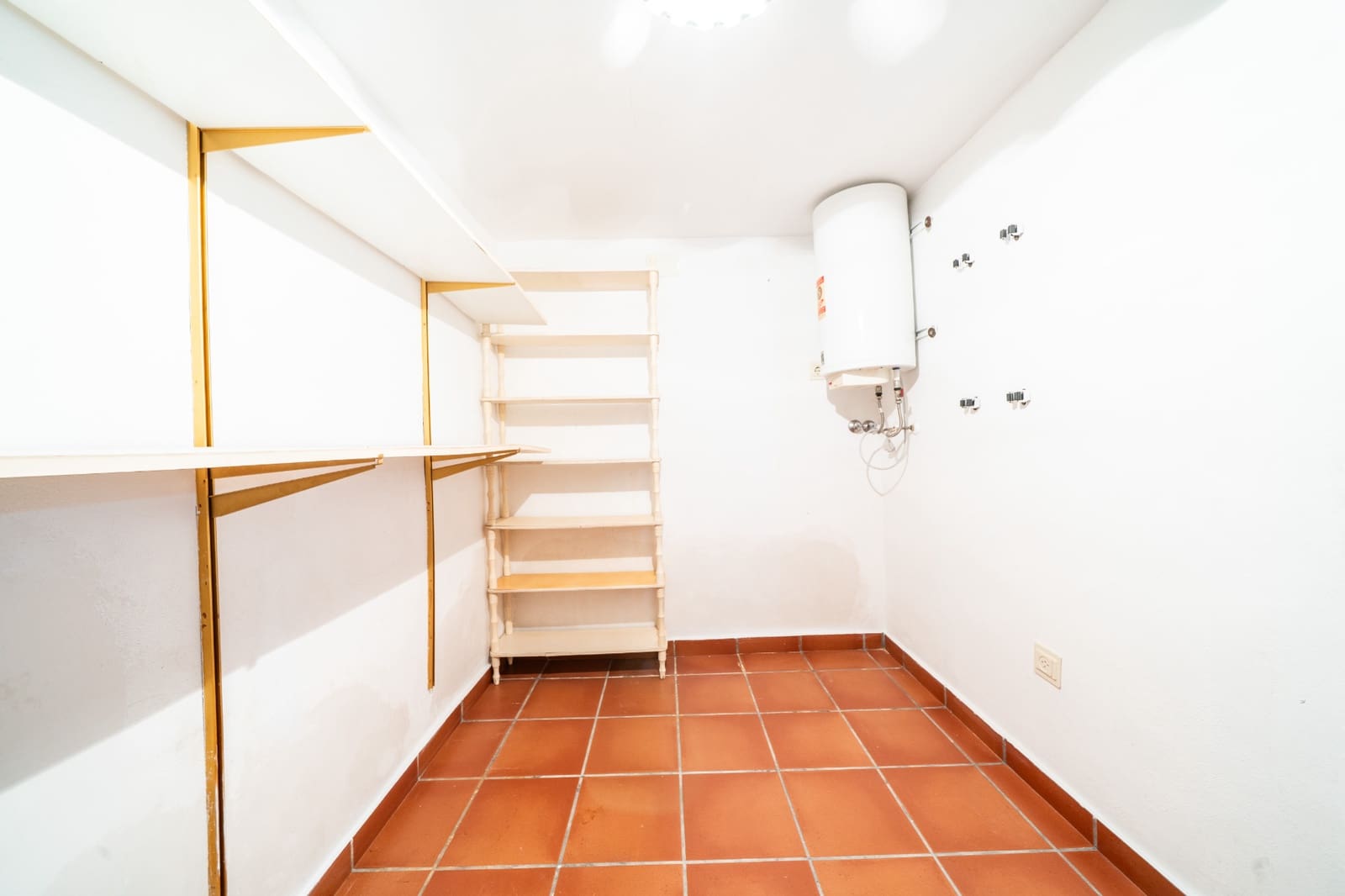 4 makuuhuone Huvila myytävänä paikassa La Marina - 210 000 € (Ref: 9360838)