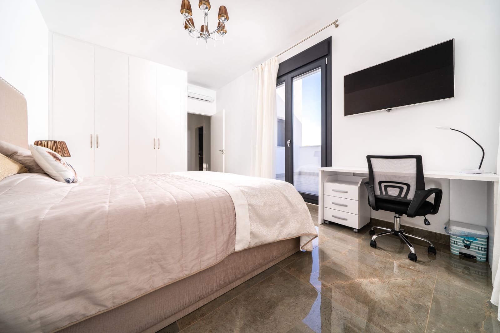 7 chambre Villa/Maison à vendre à La Marina avec piscine - 1 491 600 € (Ref: 9369207)