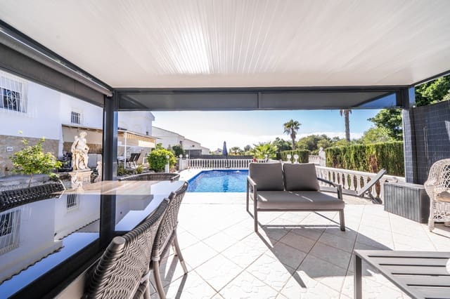 3 slaapkamer Villa te koop in La Marina, Elche / Elx met zwembad garage - € 595.000 (Ref: 9397039)