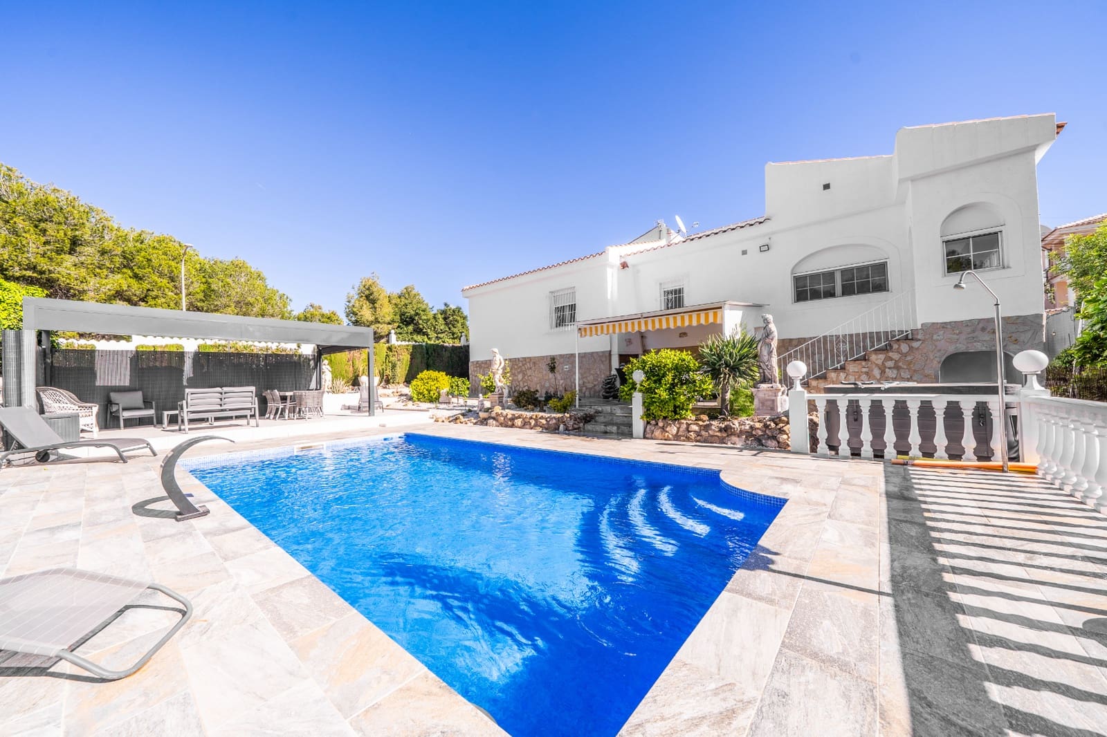 3 slaapkamer Villa te koop in La Marina met zwembad garage - € 595.000 (Ref: 9397039)