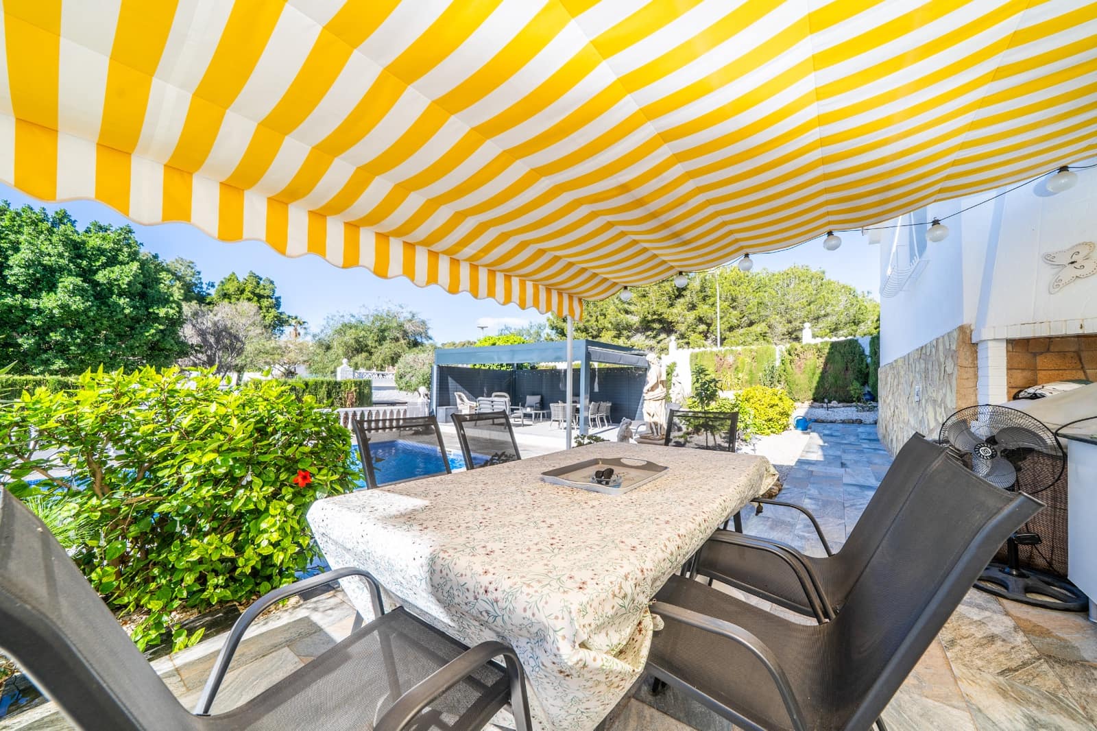 3 slaapkamer Villa te koop in La Marina met zwembad garage - € 595.000 (Ref: 9397039)