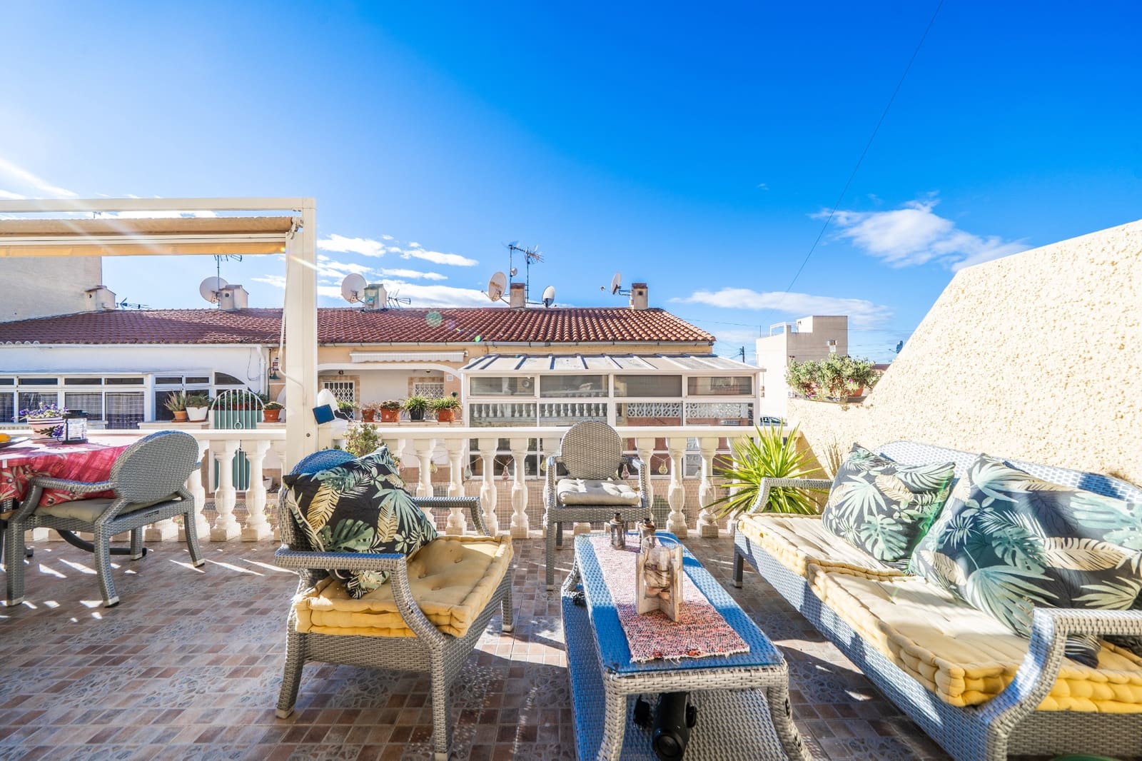 2 bedroom Townhouse for sale in La Marina - € 149,000 (Ref: 9414838)