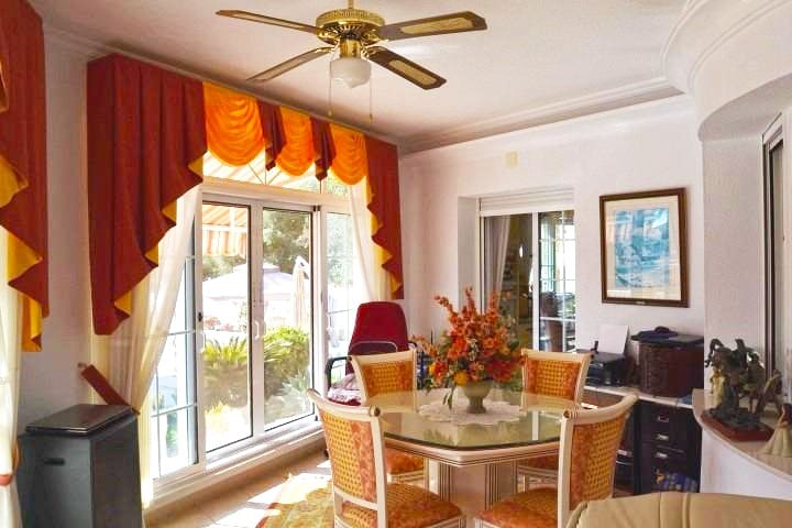 4 bedroom Villa for sale in Ciudad Quesada with pool garage - € 499,000 (Ref: 9421574)