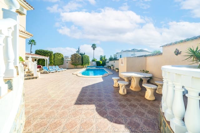 4 soverom Villa til salgs i La Marina, Elche / Elx med svømmebasseng - € 367 000 (Ref: 9426436)