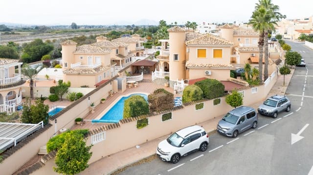 4 soverom Villa til salgs i La Marina, Elche / Elx med svømmebasseng - € 367 000 (Ref: 9426436)