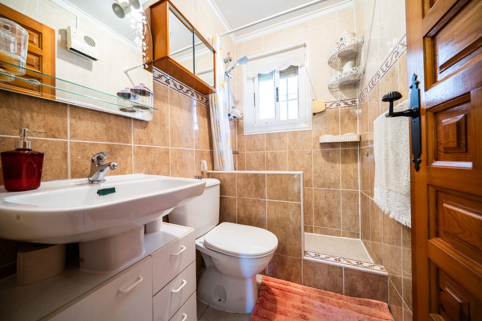 3 makuuhuone Huvila myytävänä paikassa La Marina mukana 
autotalli - 199 950 € (Ref: 9470005)