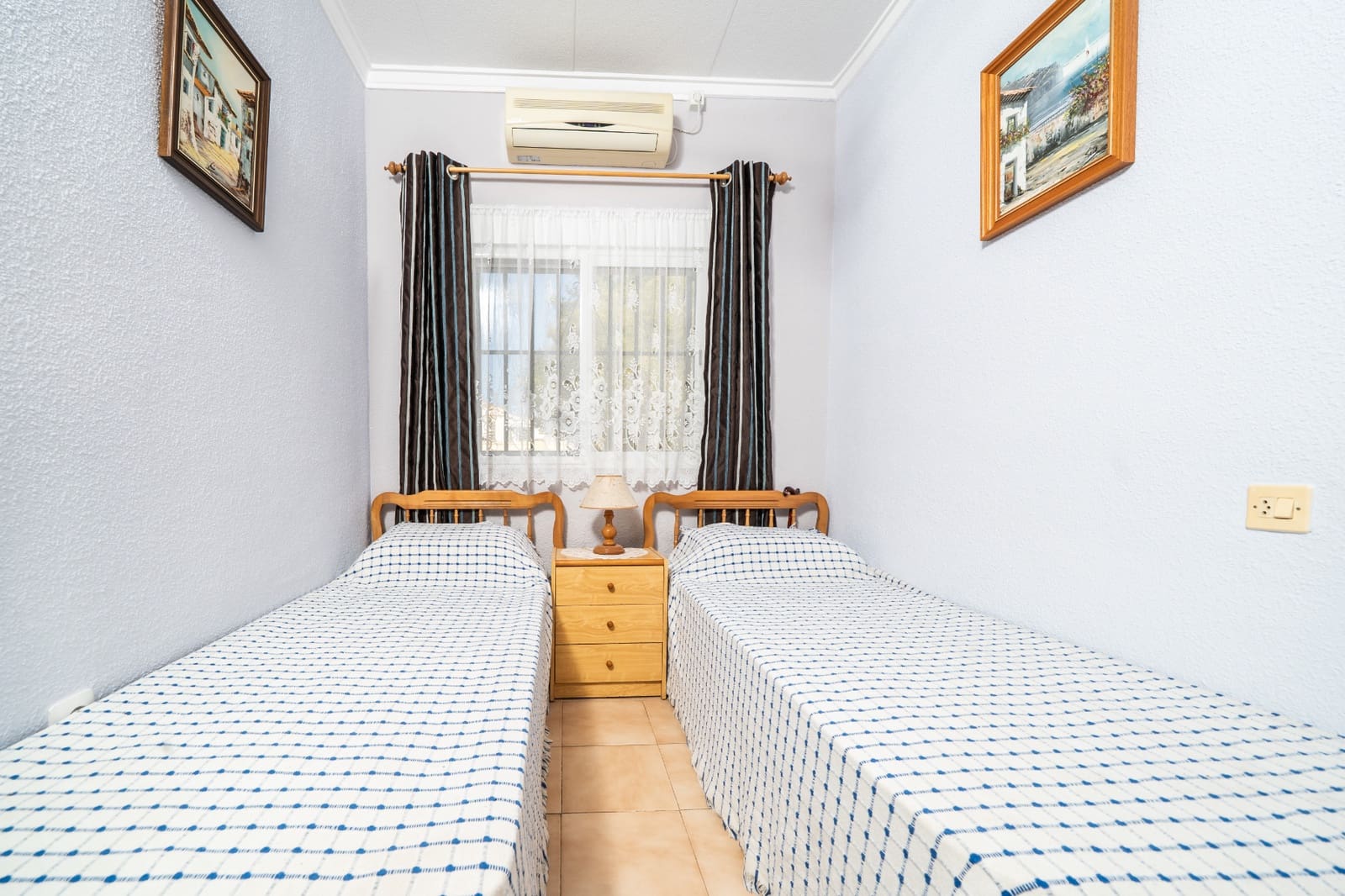 3 makuuhuone Huvila myytävänä paikassa La Marina mukana 
autotalli - 199 950 € (Ref: 9470005)