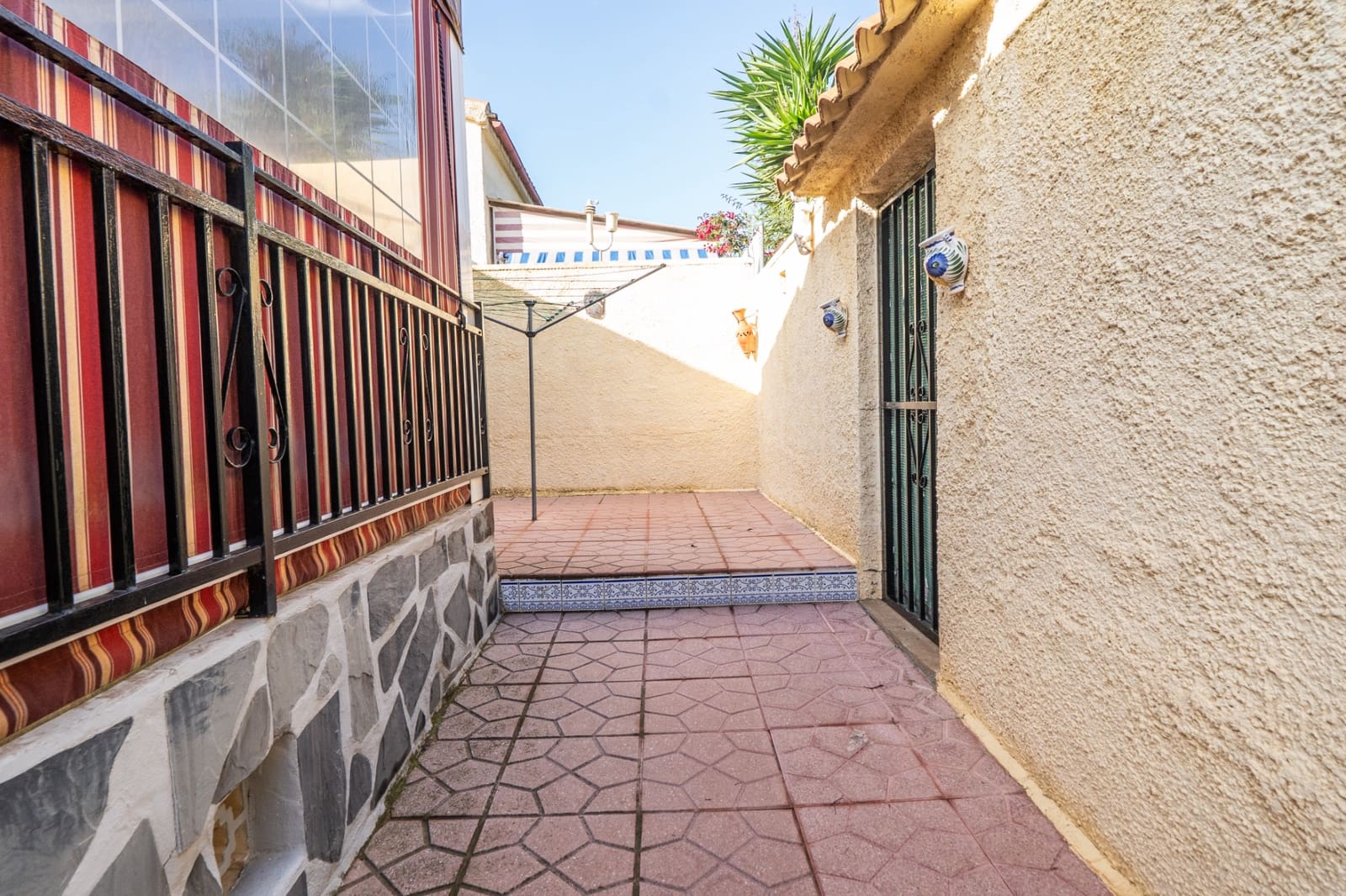 3 makuuhuone Huvila myytävänä paikassa La Marina mukana 
autotalli - 199 950 € (Ref: 9470005)