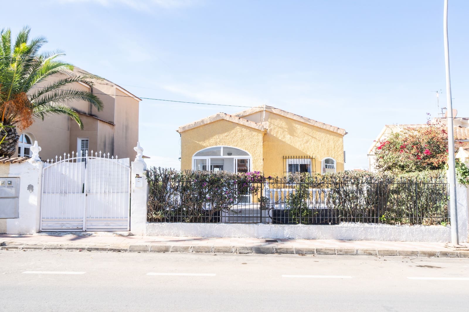 3 bedroom Villa for sale in La Marina - € 184,000 (Ref: 9480675)