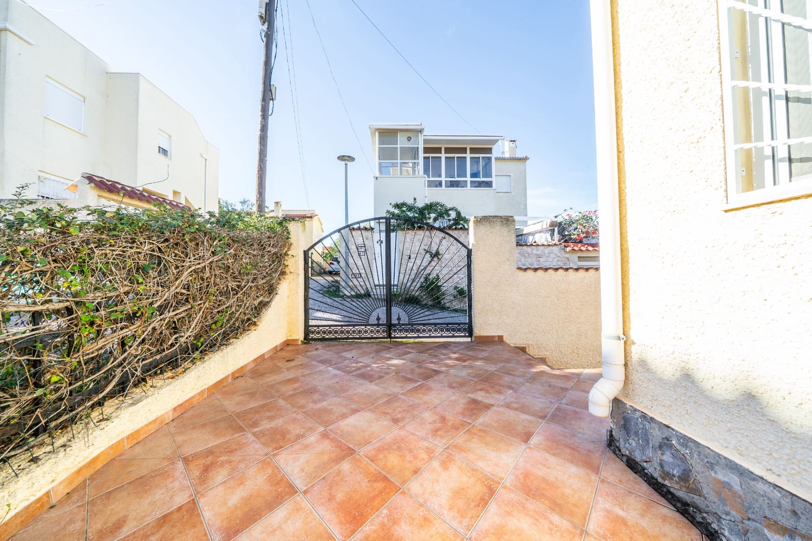 3 bedroom Villa for sale in La Marina with pool - € 265,000 (Ref: 9495391)