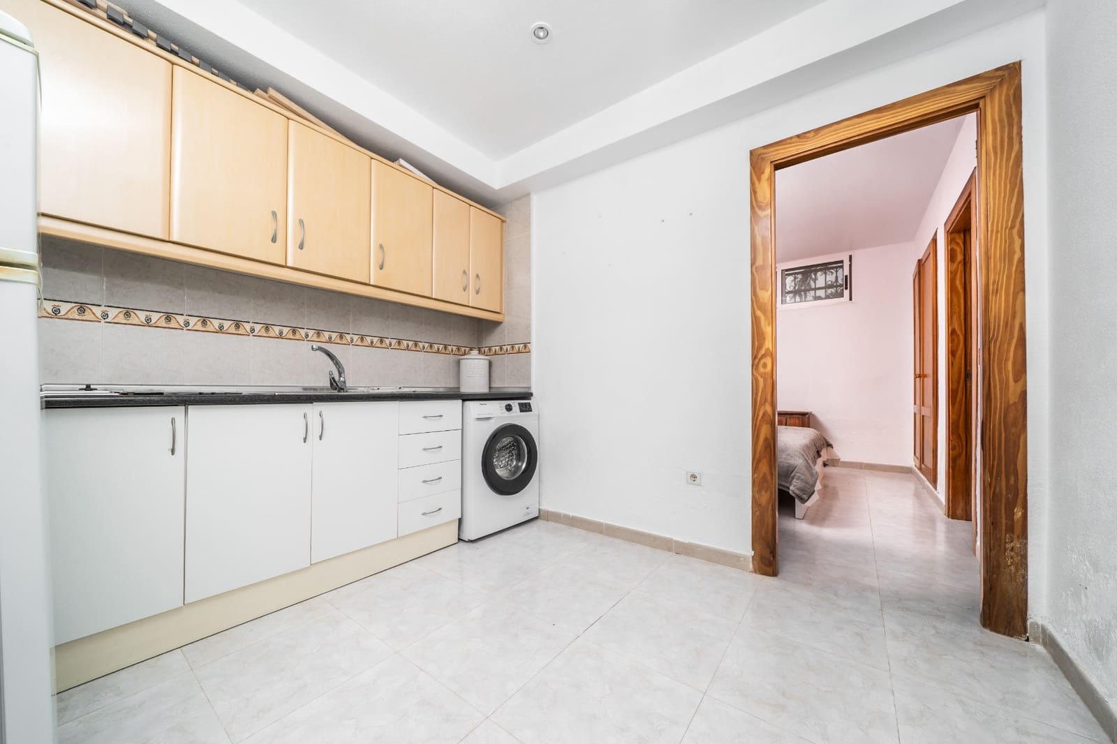 5 bedroom Villa for sale in La Marina with pool - € 350,000 (Ref: 9511200)